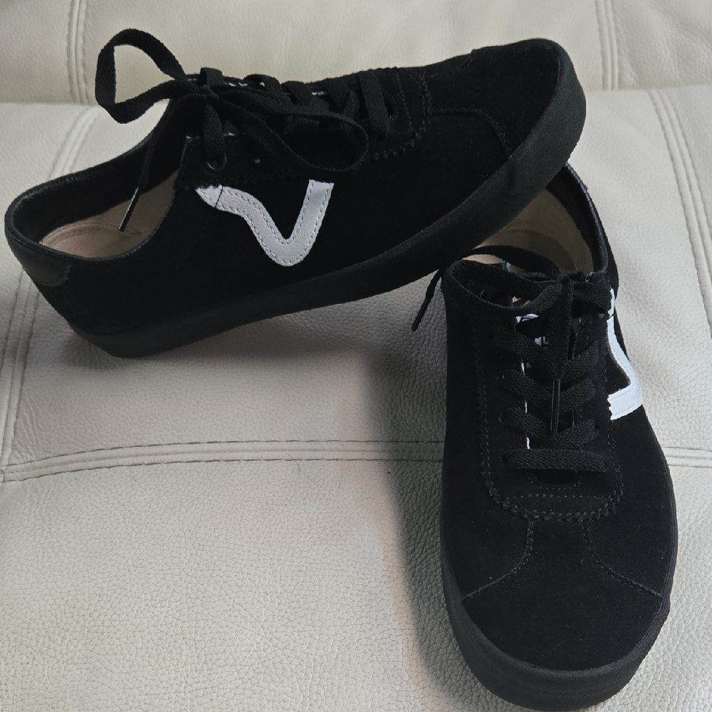 Vans Black and White Old Skool